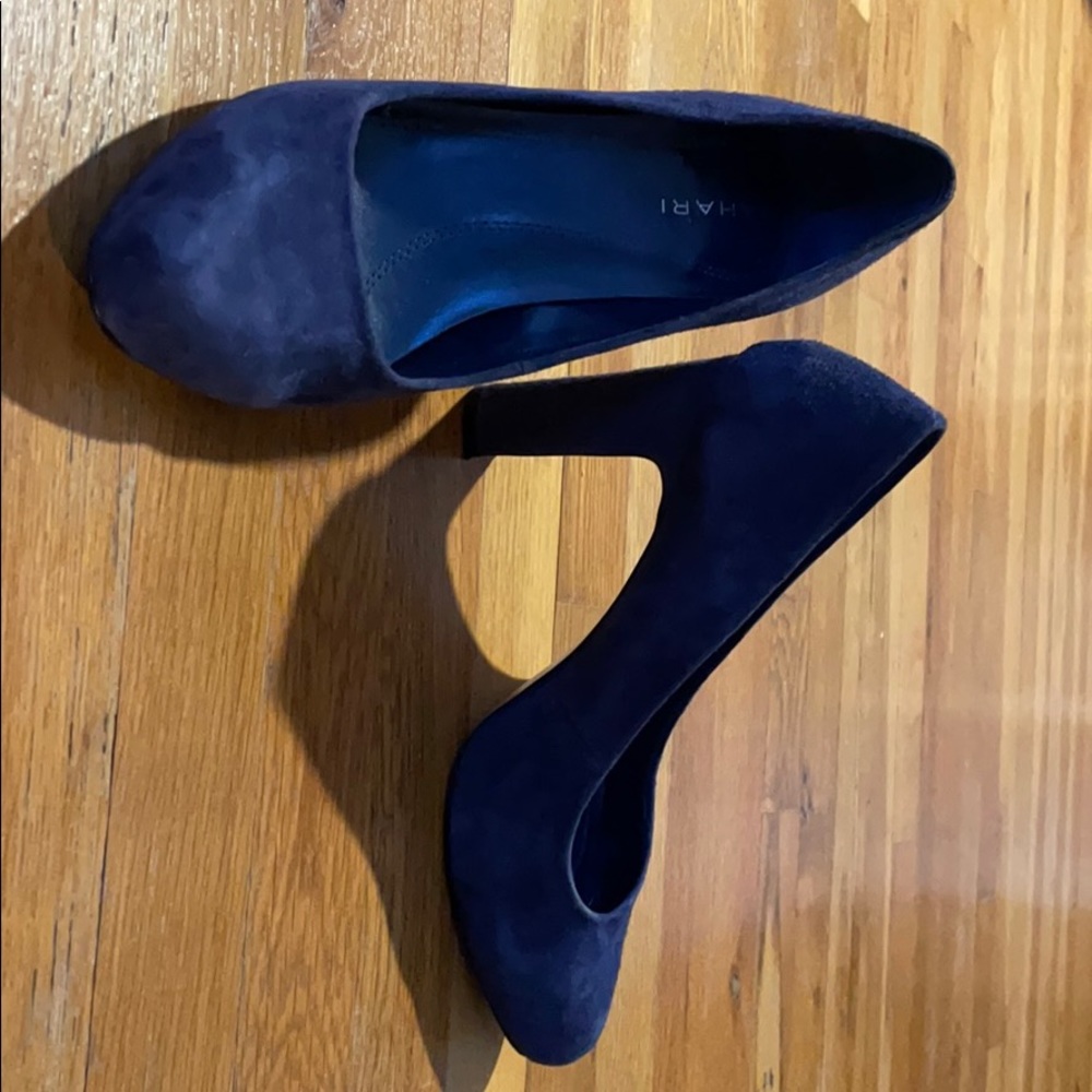 Tahari Navy Blue heels